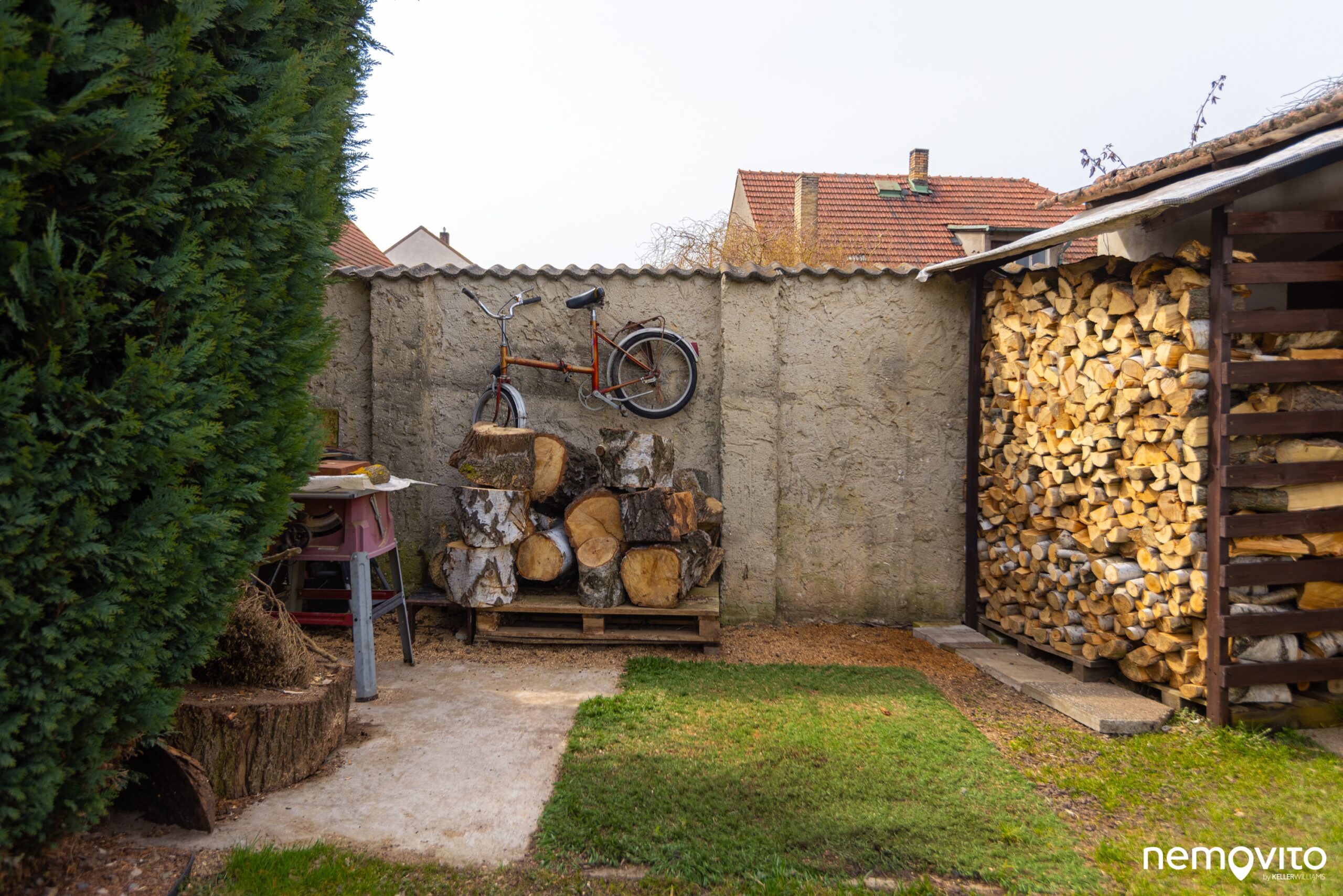 Jeneč 57